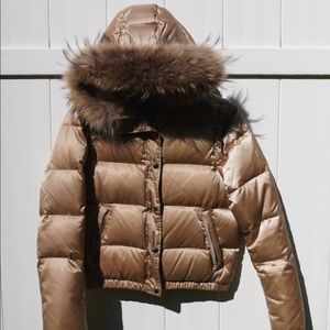 Gold and fur puffer jacket with removable sleeves